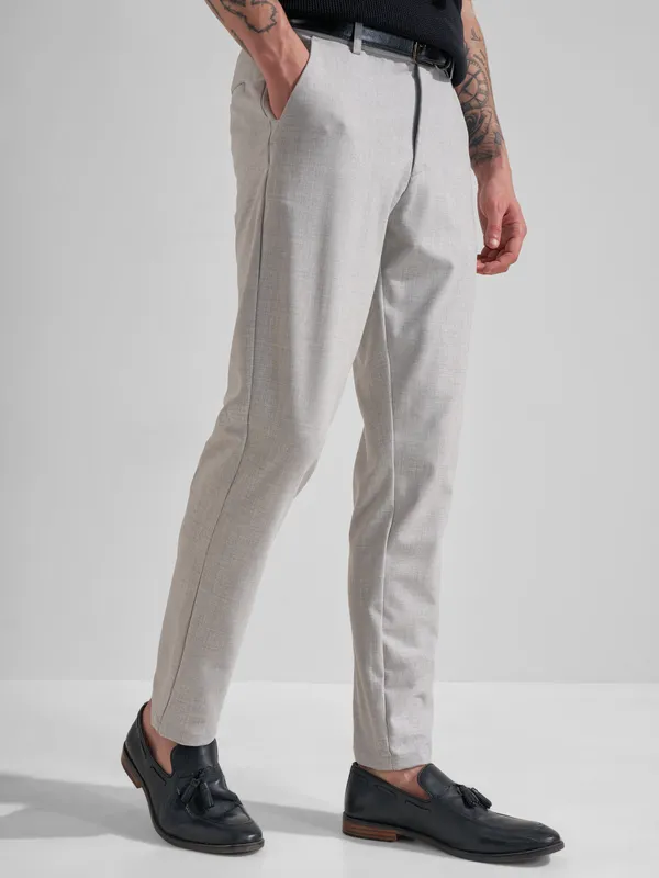 Highlander Men Grey Slim Fit Solid Formal Trouser