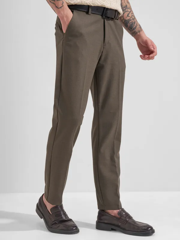 Highlander Men Brown Tapered Fit Solid Formal Trouser