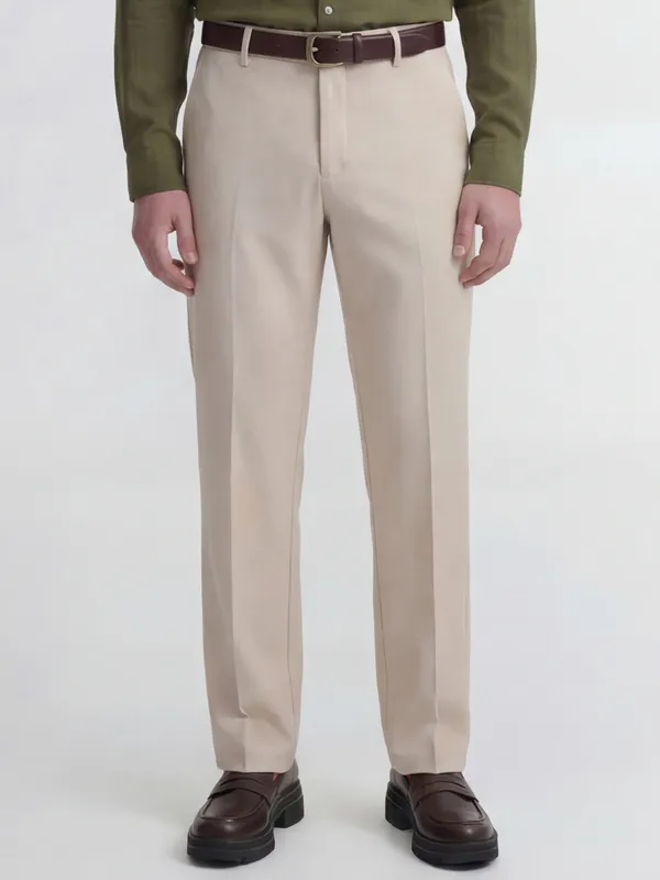 Highlander Men Beige Slim Fit Solid Formal Trouser