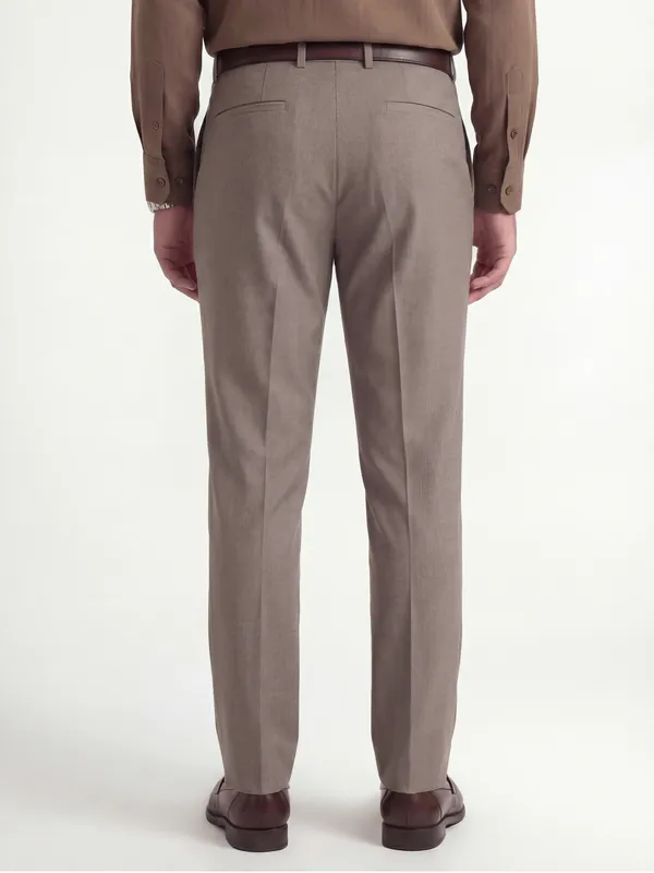 Highlander Men Tan Slim Fit Solid Formal Trouser