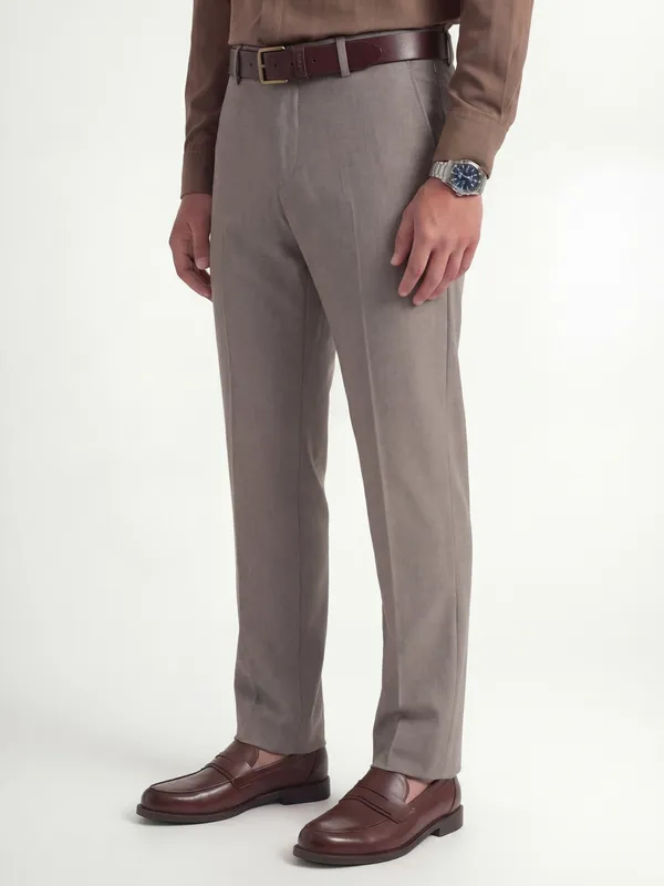 Highlander Men Tan Slim Fit Solid Formal Trouser