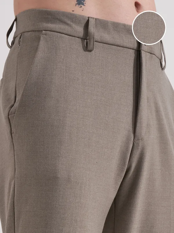 Highlander Men Tan Slim Fit Solid Formal Trouser