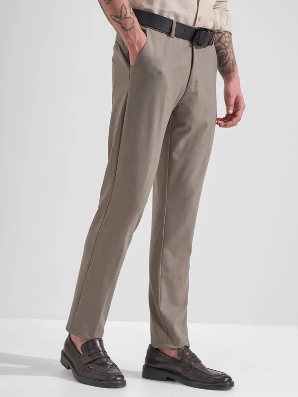 Highlander Men Tan Slim Fit Solid Formal Trouser