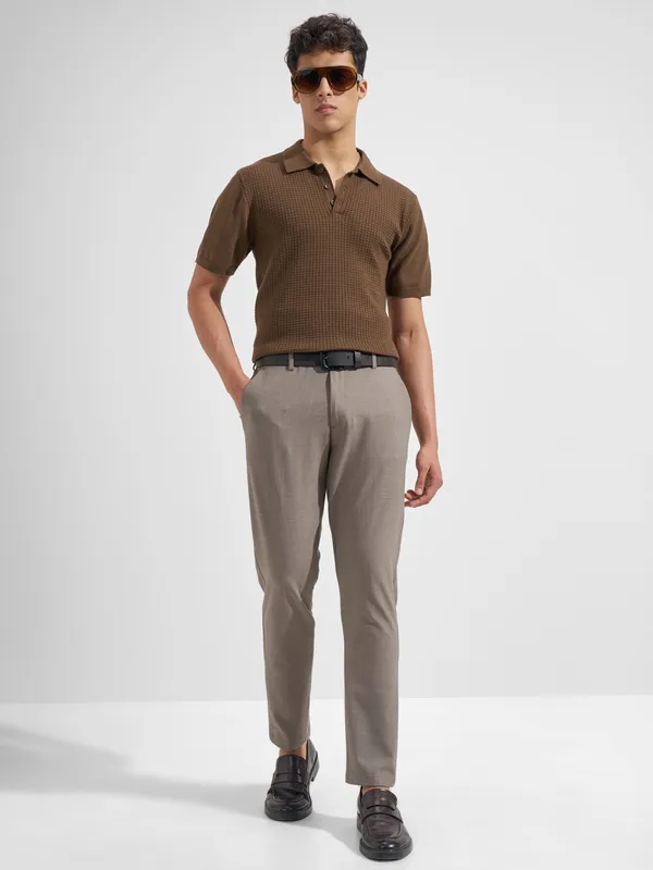 Highlander Men Tan Slim Fit Solid Formal Trouser