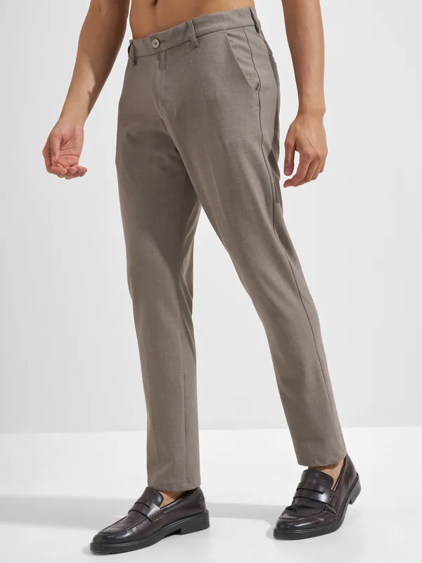 Highlander Men Tan Slim Fit Solid Formal Trouser