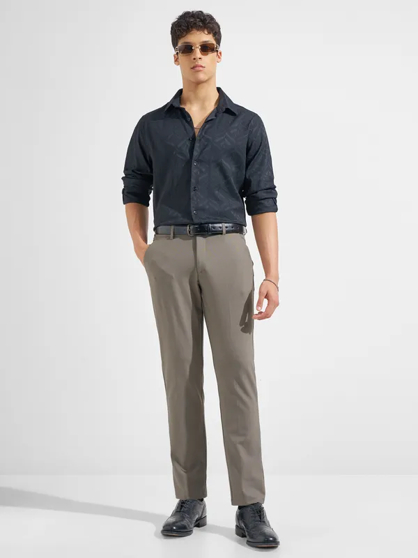 Highlander Men Grey Slim Fit Solid Formal Trouser