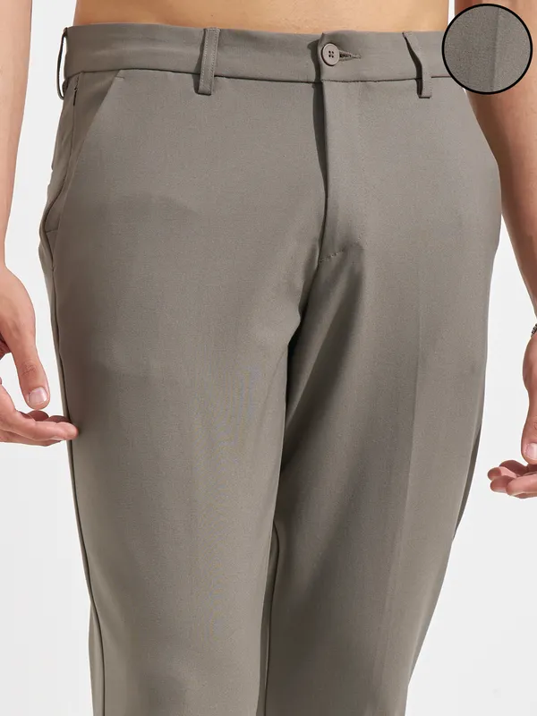 Highlander Men Grey Slim Fit Solid Formal Trouser