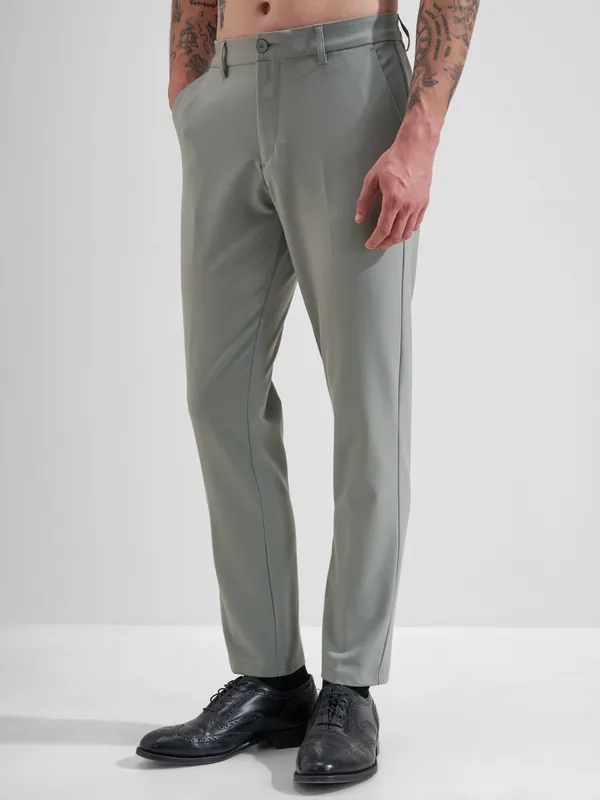Highlander Men Grey Slim Fit Solid Formal Trouser