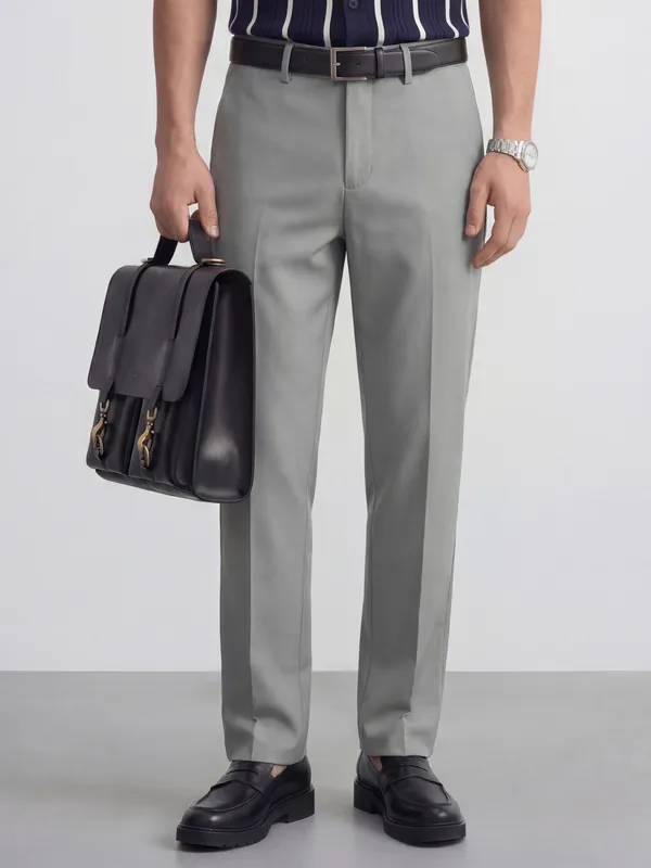 Highlander Men Grey Slim Fit Solid Formal Trouser