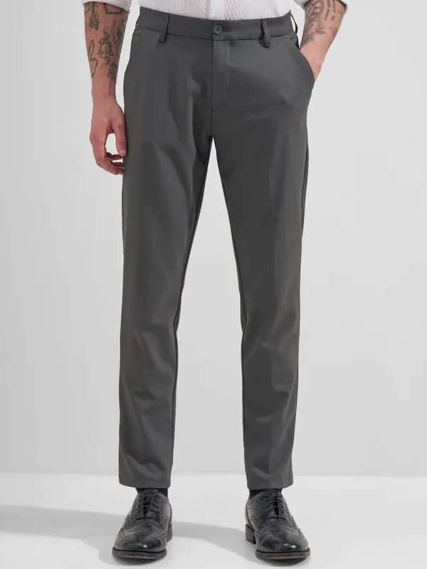 Highlander Men Charcoal Slim Fit Solid Formal Trouser