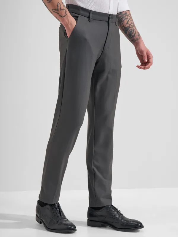Highlander Men Charcoal Slim Fit Solid Formal Trouser