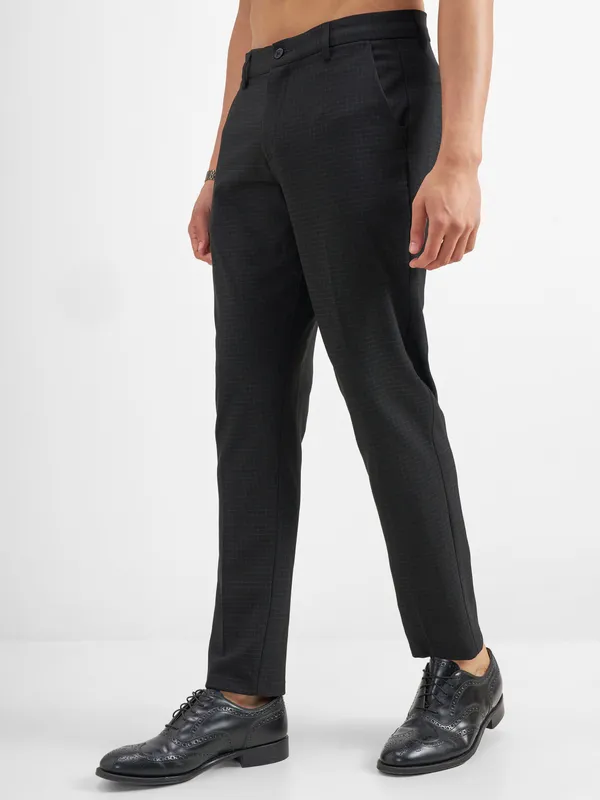 Highlander Men Brown Slim Fit Checked Regular Trouser