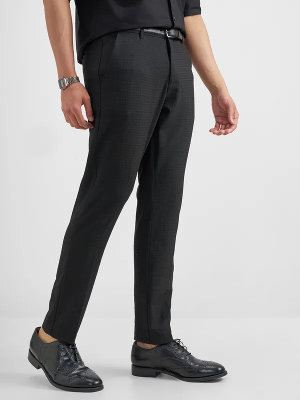 Highlander Men Brown Slim Fit Checked Regular Trouser