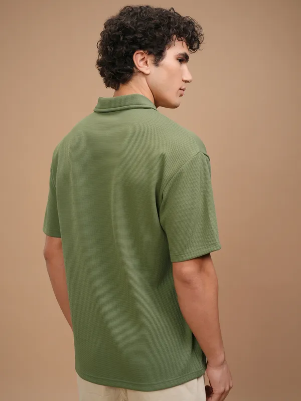 Highlander Men Olive Solid Polo Collar T-Shirt