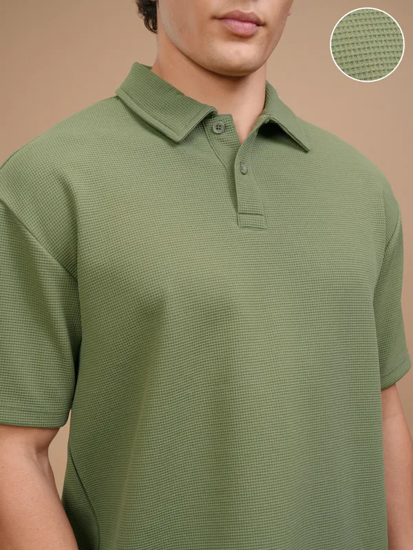 Highlander Men Olive Solid Polo Collar T-Shirt