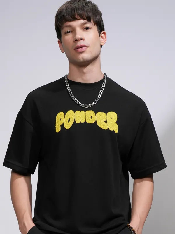 Highlander Men Black Applique Round Neck Oversized Fit T-Shirt