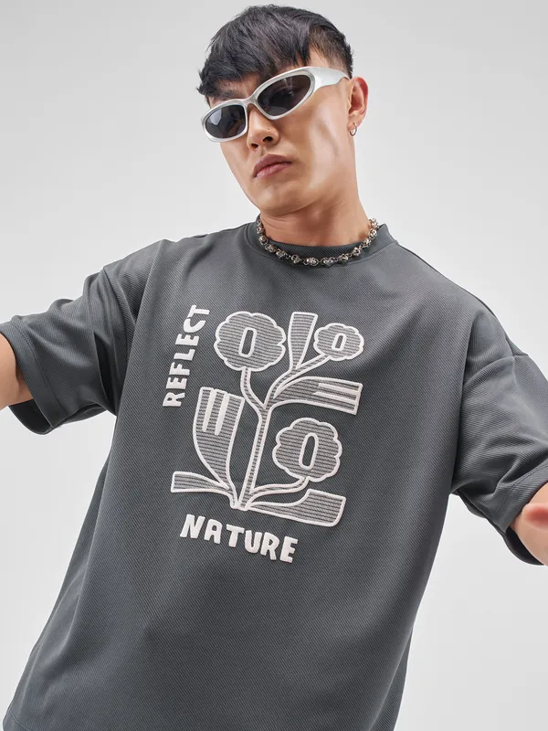 Highlander Men Grey Applique Round Neck Oversized Fit T-Shirt