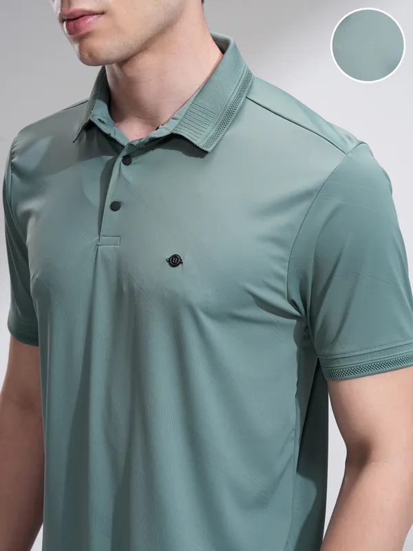 Highlander Men Green Solid Regular Fit T-Shirt