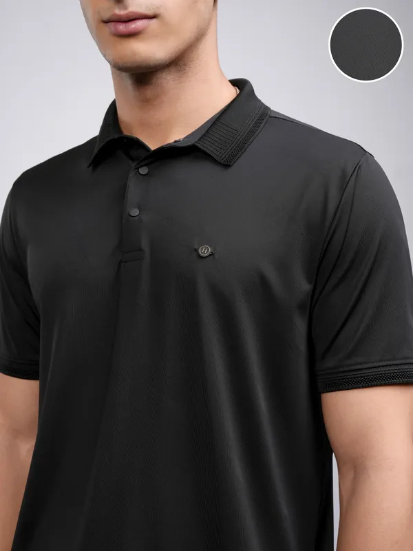Highlander Men Black Solid Polo Collar T-Shirt