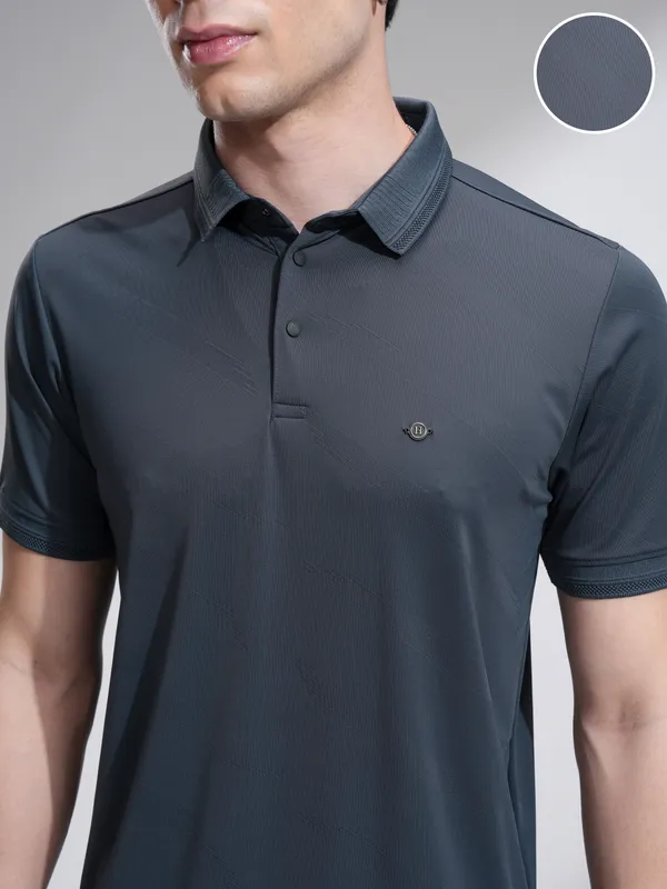 Highlander Men Blue Solid Regular Fit T-Shirt