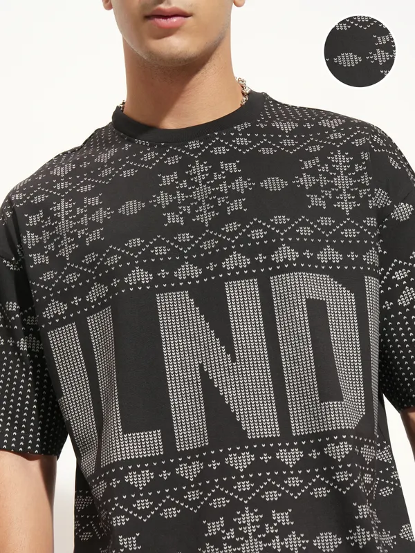 Highlander Men Black Printed Round Neck Oversized Fit T-Shirt