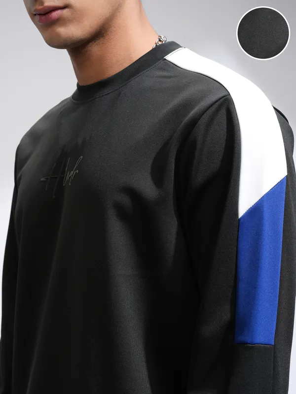 Highlander Men Black Solid Round Neck Relaxed Fit T-Shirt