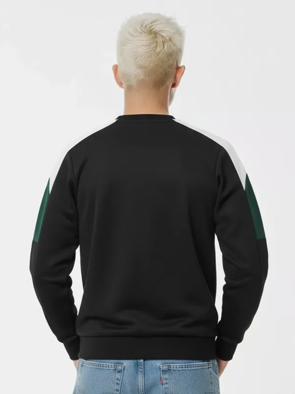 Highlander Men Black Solid Round Neck T-Shirt