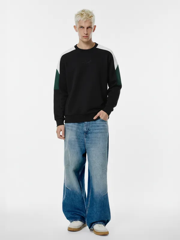 Highlander Men Black Solid Round Neck T-Shirt