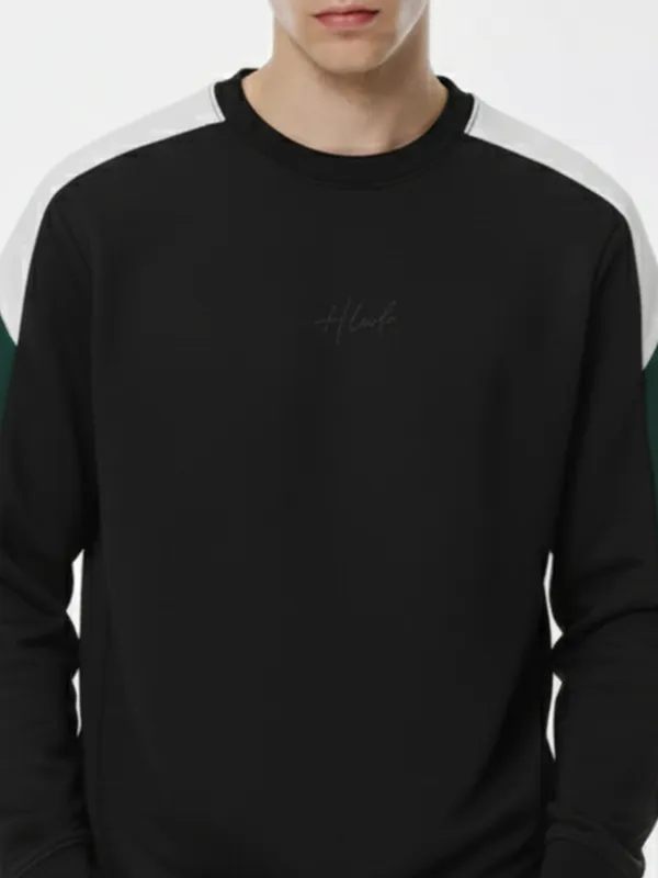 Highlander Men Black Solid Round Neck T-Shirt