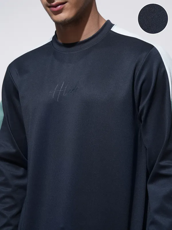 Highlander Men Navy Blue Solid Round Neck Relaxed Fit T-Shirt