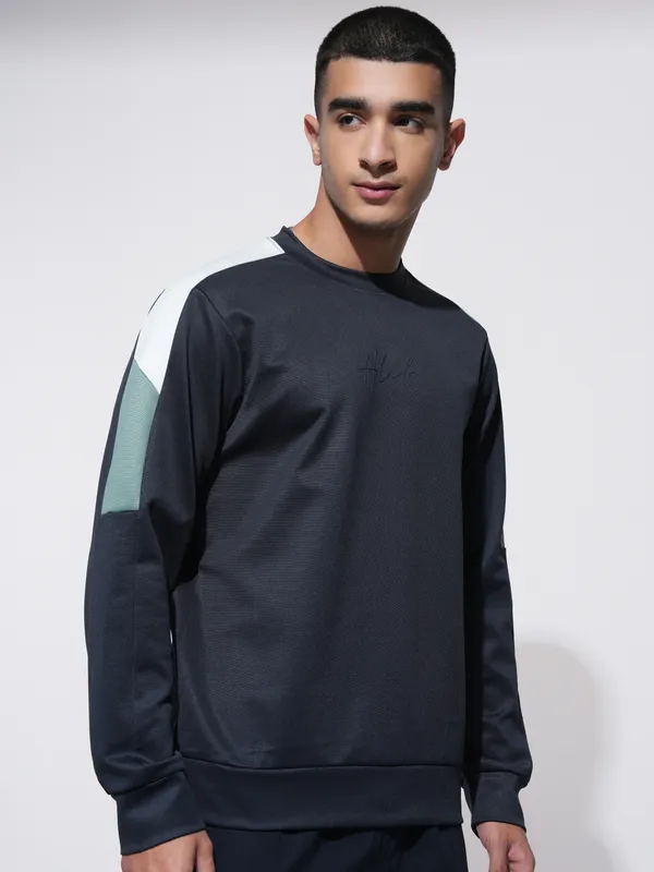 Highlander Men Navy Blue Solid Round Neck Relaxed Fit T-Shirt