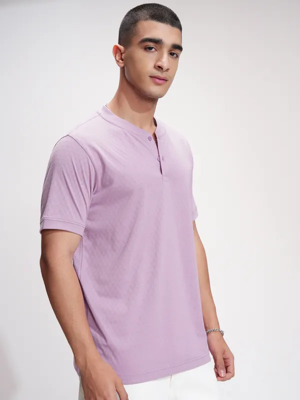 Highlander Men Mauve Self Design Henley Neck Relaxed Fit T-Shirt