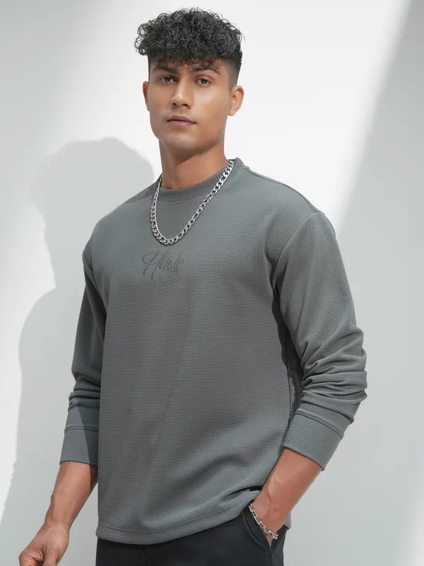 Highlander Men Grey Self Design Round Neck Relaxed Fit T-Shirt