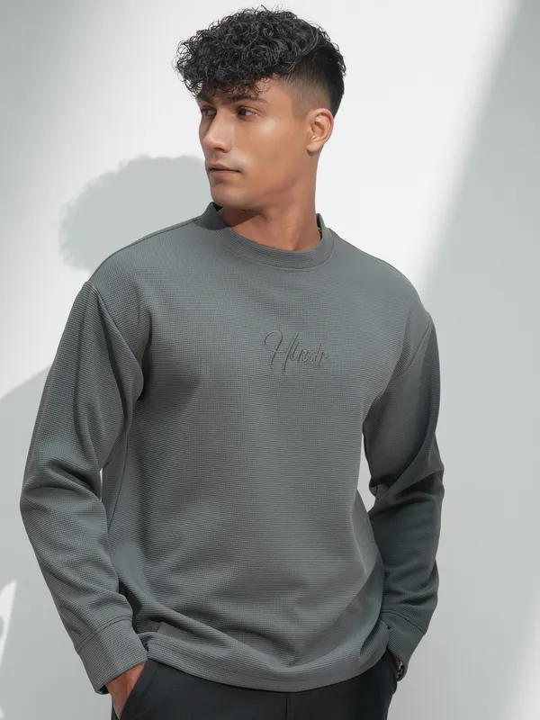 Highlander Men Grey Self Design Round Neck Relaxed Fit T-Shirt