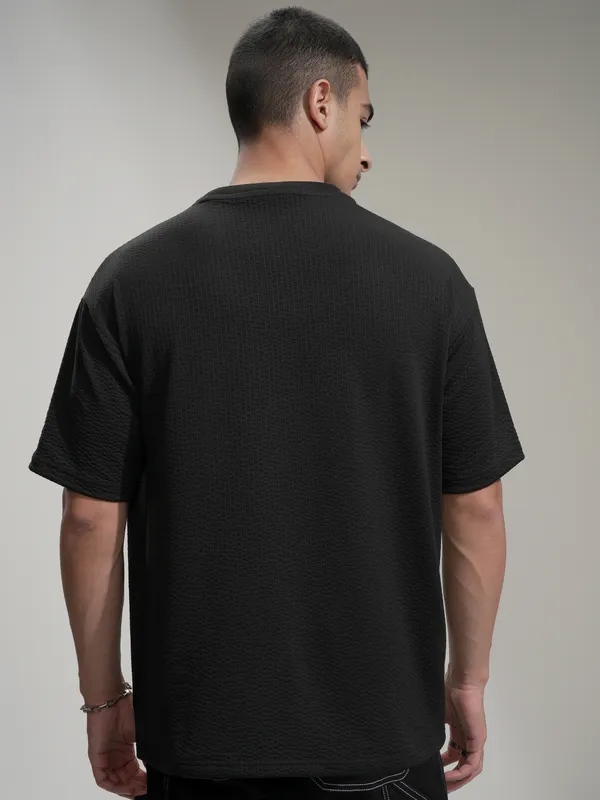 Highlander Men Black Self Design Round Neck Relaxed Fit T-Shirt