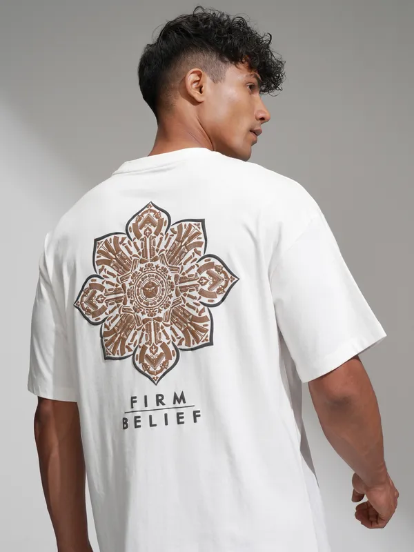 Highlander Men White Printed Round Neck Oversized Fit T-Shirt