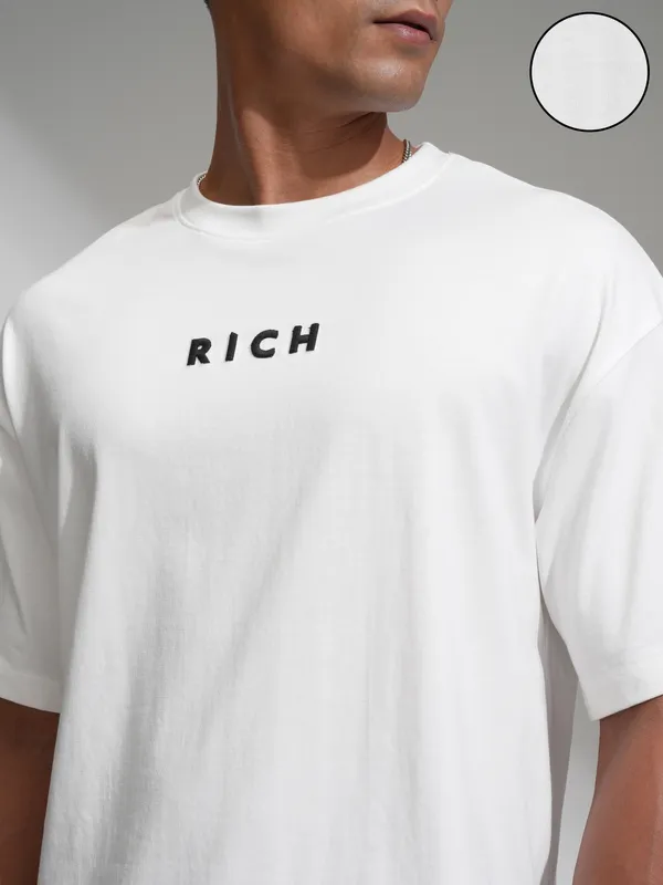 Highlander Men White Printed Round Neck Oversized Fit T-Shirt