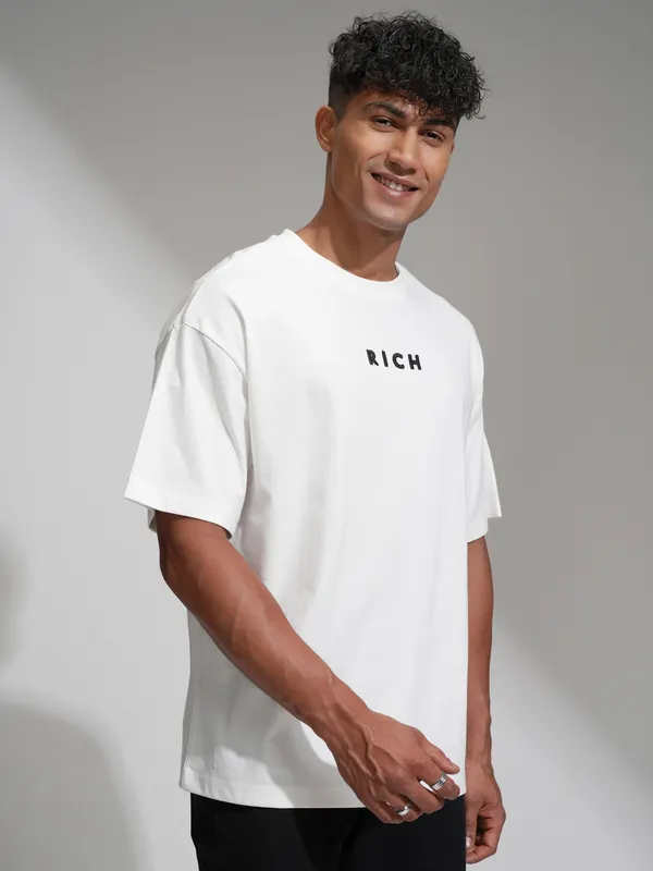 Highlander Men White Printed Round Neck Oversized Fit T-Shirt