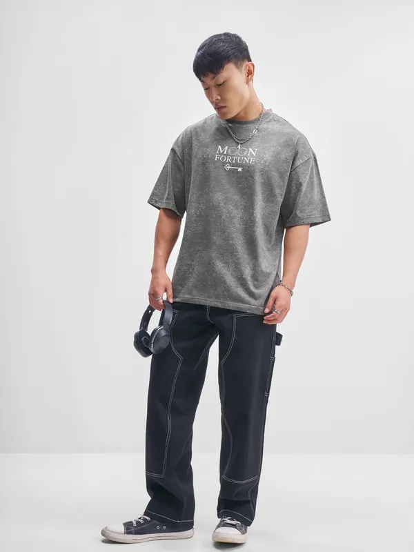 Highlander Men Black Printed Round Neck Oversized Fit T-Shirt