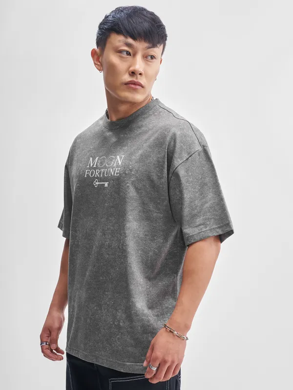 Highlander Men Black Printed Round Neck Oversized Fit T-Shirt