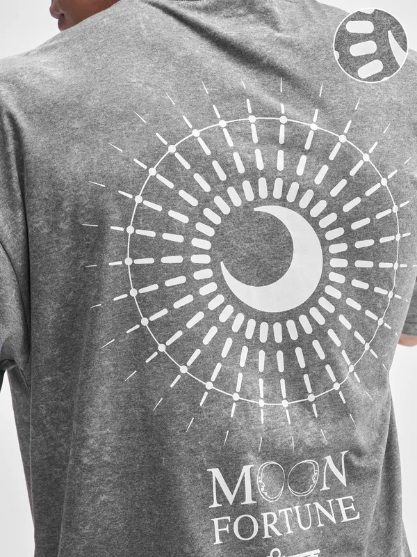 Highlander Men Black Printed Round Neck Oversized Fit T-Shirt