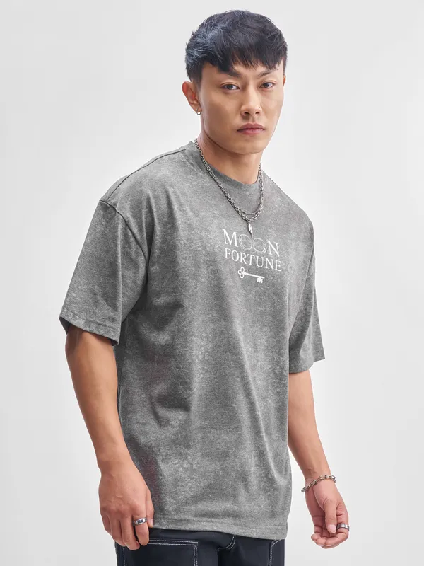 Highlander Men Black Printed Round Neck Oversized Fit T-Shirt