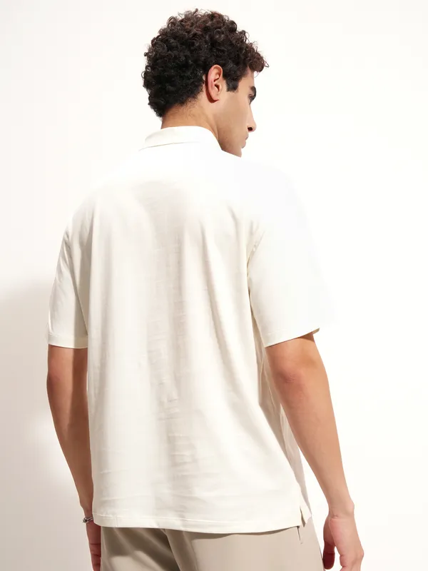 Highlander Men Off White Solid Polo Collar T-Shirt