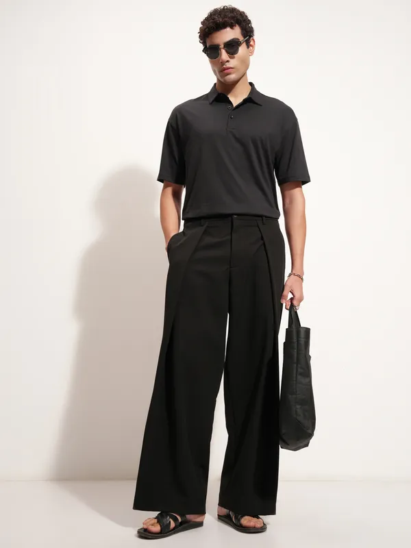 Highlander Men Black Solid Polo Collar T-Shirt