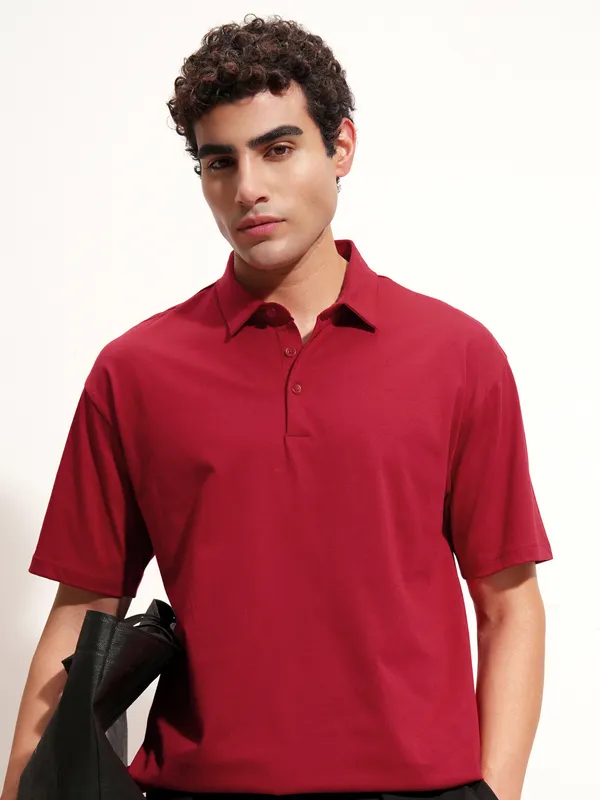 Highlander Men Maroon Solid Polo Collar T-Shirt