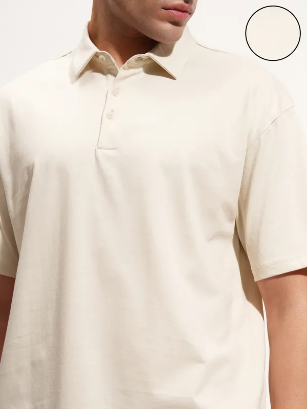 Highlander Men Cream Solid Polo Collar T-Shirt