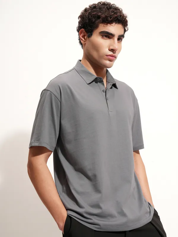 Highlander Men Grey Solid Polo Collar T-Shirt