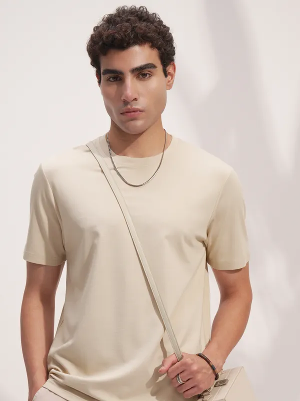 Highlander Men Beige Solid Round Neck T-Shirt