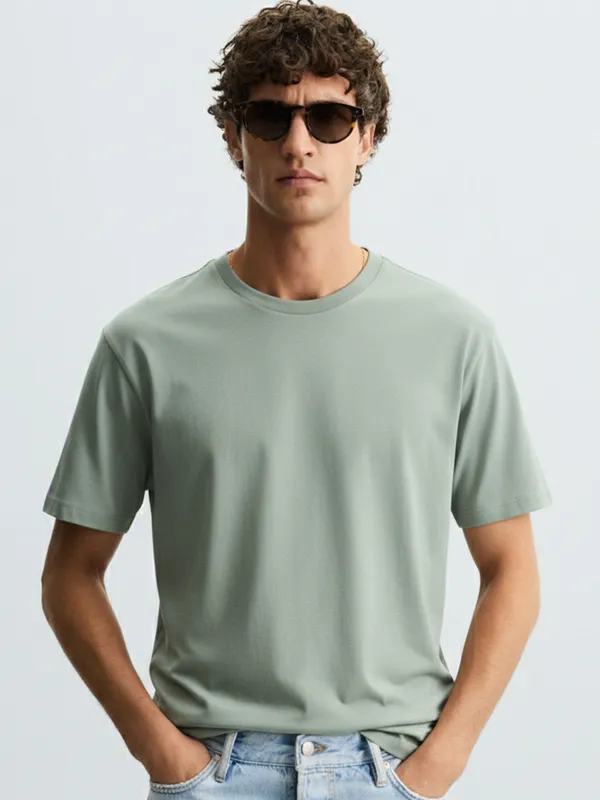 Highlander Men Green Solid Round Neck T-Shirt