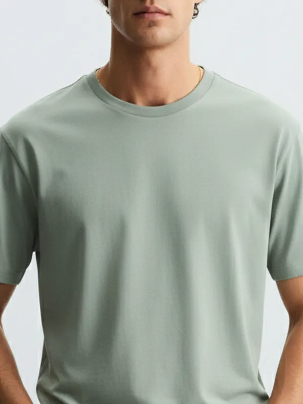 Highlander Men Green Solid Round Neck T-Shirt